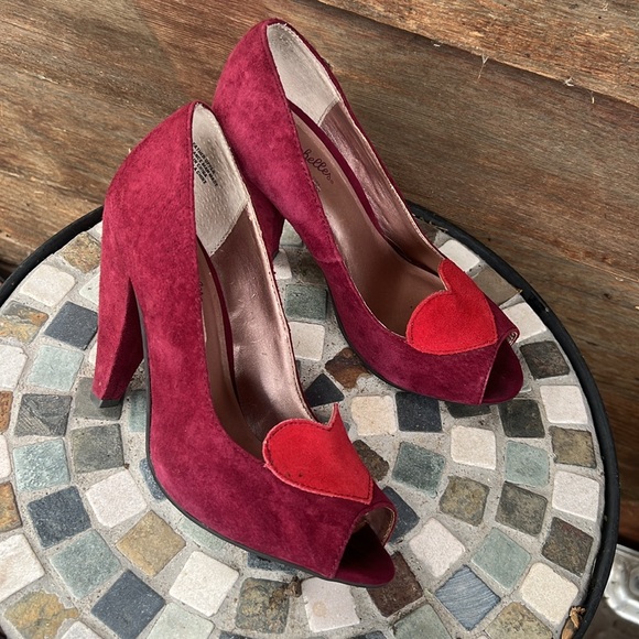 Last chance * SEYCHELLES vintage  suede heart open toe heels - Picture 4 of 8